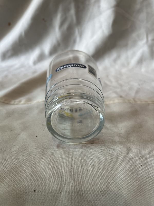 Vaso conmemorativo de los 80 años de Conaprole - imagen 4