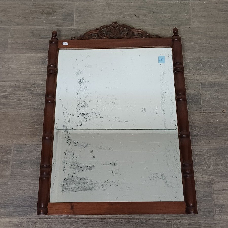 Lote siguiente: Espejo tallado de madera maciza para decorar