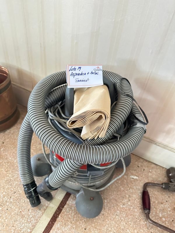 Aspiradora de tanque - Limpieza eficiente y fácil - imagen 2