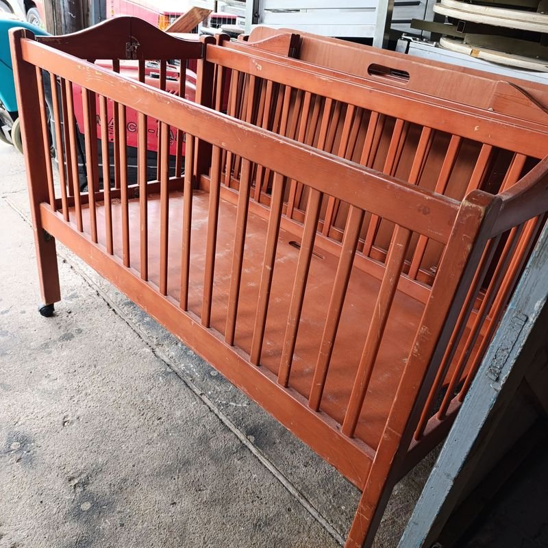Lote siguiente: Cunas Plegables en Madera Maciza de Pino Brasil