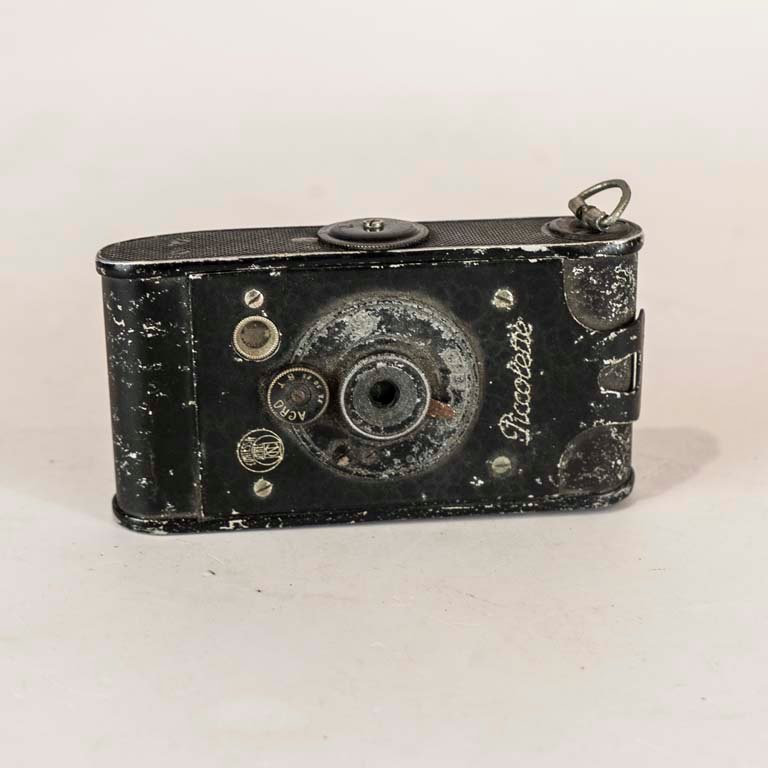 Lote siguiente: Cámara de fotos vintage Pacelette
