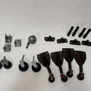 Lote anterior: Lote de Ruedas y Soportes Metálicos Varios