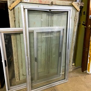 Ventana de Aluminio y Vidrio con Hoja Batiente 130x90 cm - imagen 2