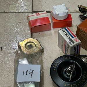 Lote de Tapas de Tanque de Combustible y Radiador con Llaves - imagen 4