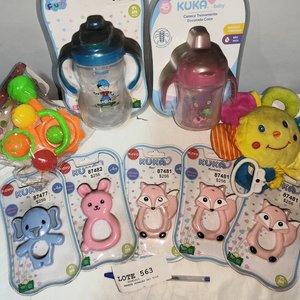 Lote de Varios para Bebé: Mordedores, Vasos y Juguetes en Blíster - imagen 3