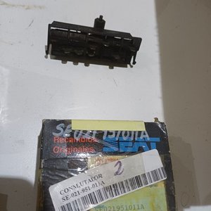 Caja de Repuestos Varios: Bulbo, Termostato, Transformador de Encendido y Más - imagen 5