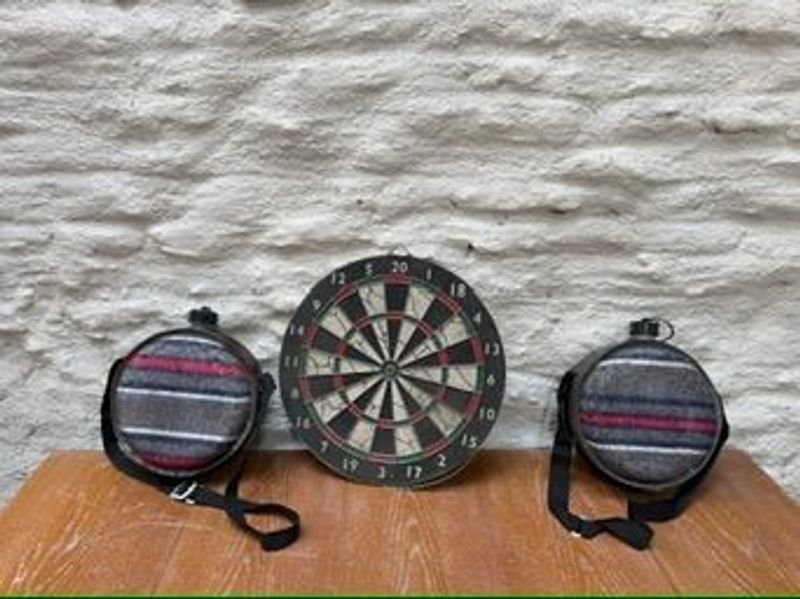 Lote anterior: Lote de par de cantimploras y tiro al blanco para deportes