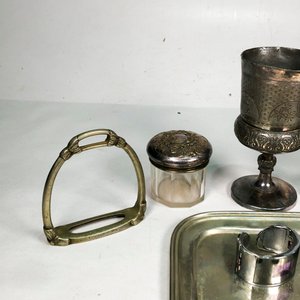 Lote de 10 piezas: Reloj, florero, herraduras, espuelas y más - imagen 5