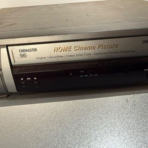 Lote de 3 Equipos: DVD Eurocom (1 funcionando), Panavox con control remoto y VHS LG - imagen 5