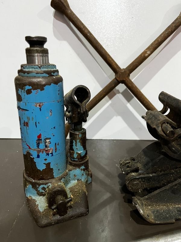 Item 873780 - Image 1