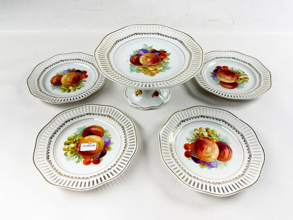 Porcelana blanca con diseños florales y centro central - imagen 1