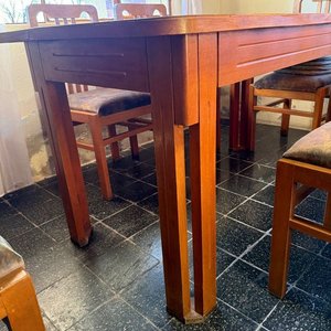 Mesa de Comedor de Madera con 6 Sillas Tapizadas - imagen 2