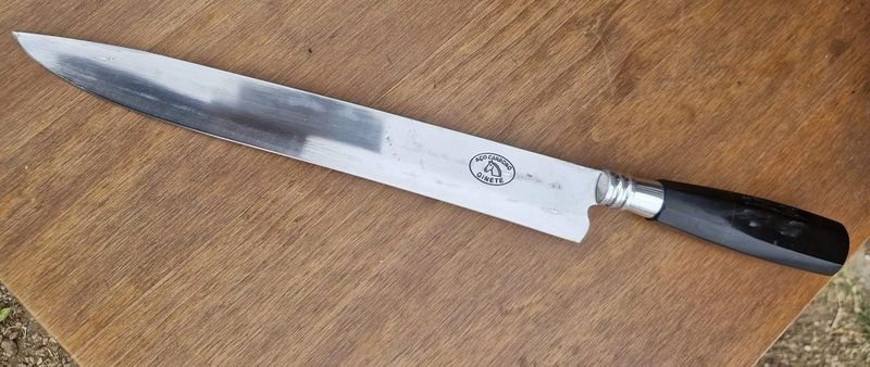 Lote siguiente: Cuchillo de Hoja de Acero Carbono de 28 cm