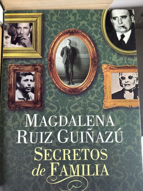 Colección de libros sobre historia, política y literatura - imagen 2