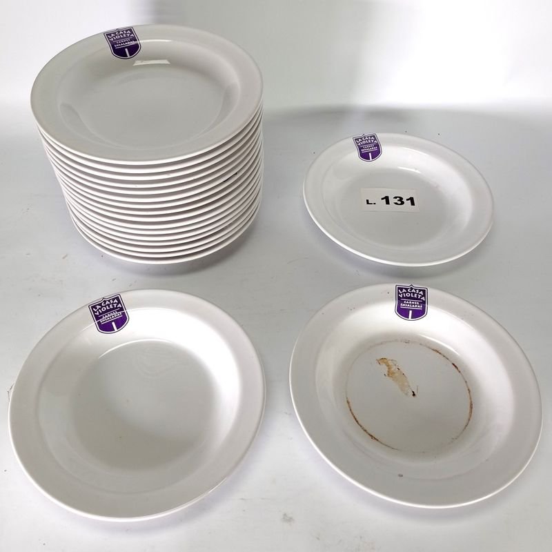 Lote anterior: Platos de porcelana Olmos con publicidad La Casa Violeta