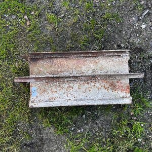 Quemador a Gas y Bloquera de Metal Oxidado - imagen 2