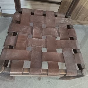 Silla Antigua con Asiento de Cuero Trenzado - imagen 3