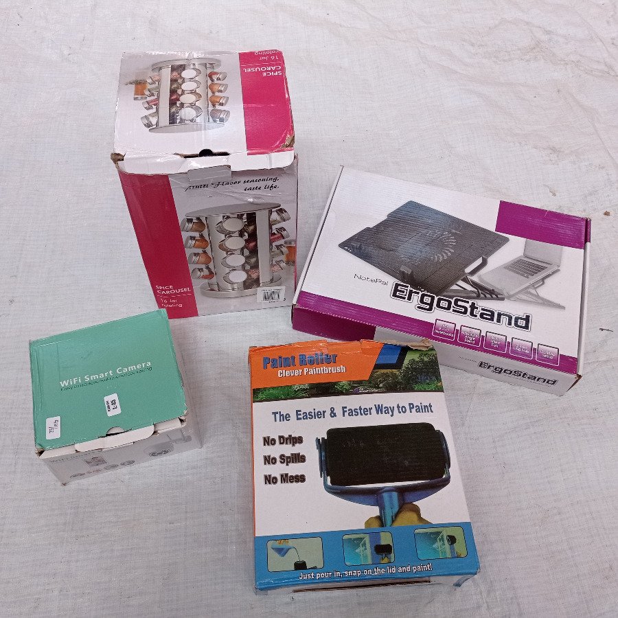 Cuatro piezas: set de especias con 2 frascos rotos + camara wifi + rodillo para pintar + soporte para netbook