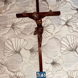 Lote anterior: Crucifijo de Madera con Cristo de Bronce