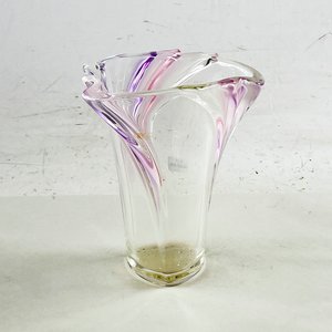 Lote anterior: Florero de Vidrio Hialino con Detalles en Lila y Rosa