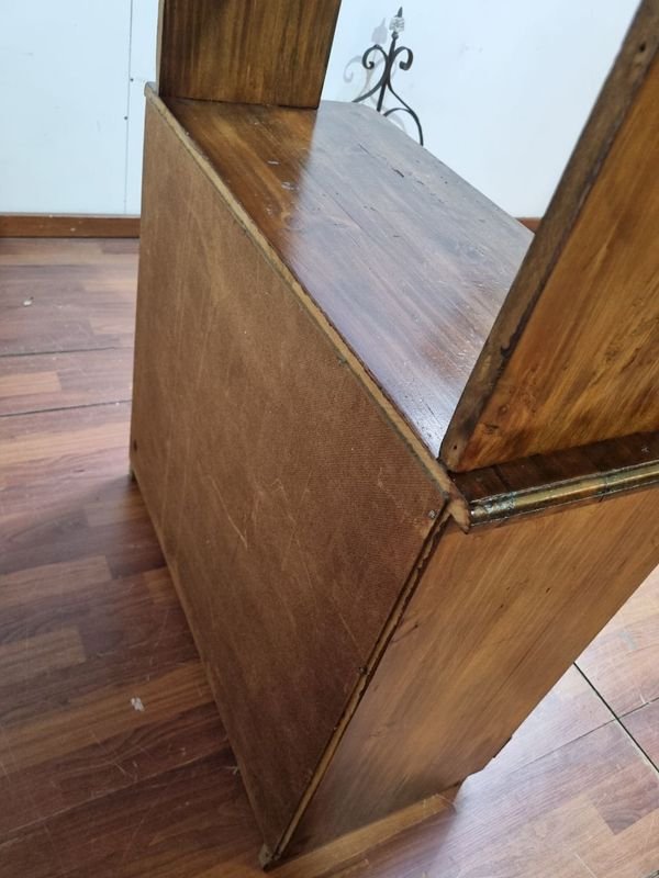 Aparador en Madera con Estantería de Vidrio - imagen 4