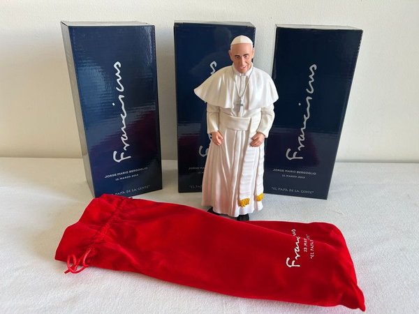 Estatuillas Coleccionables del Papa Francisco en Poliresina