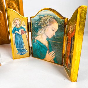Lote de 5 Piezas Religiosas: Trípticos, Díptico, Ilustración en Madera y Medalla - imagen 3