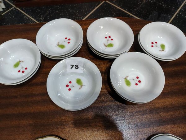 Set de 14 Cuencos de Postre con Diseño de Frutas Rojas