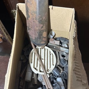 Lote anterior: Caja de Repuestos Varios para el Hogar