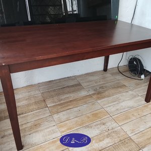 Lote anterior: Mesa de Comedor Rectangular de Madera con Tapa de Vidrio Oscuro