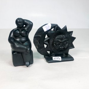 Lote siguiente: Figuras de Cerámica: Mujer Desnuda y Sol con Luna