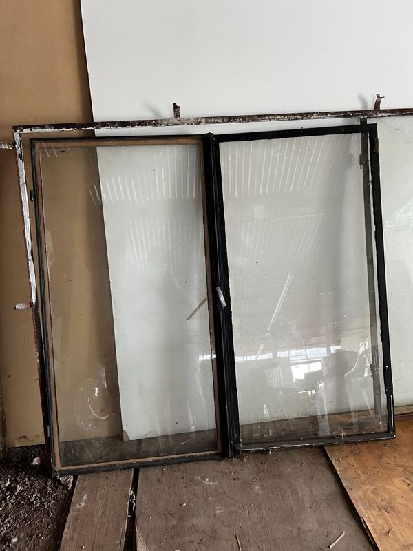 Item 894153 - Image 1