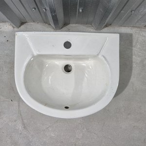 Lote anterior: Pileta Lavatorio de Cerámica Blanca Diseño Semicircular