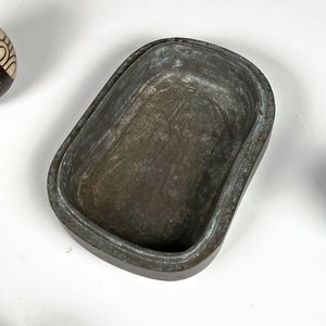 Cuatro Piezas de Cerámica Decorativas: Caja Alhajero y Figuras de Lechuzas - imagen 5