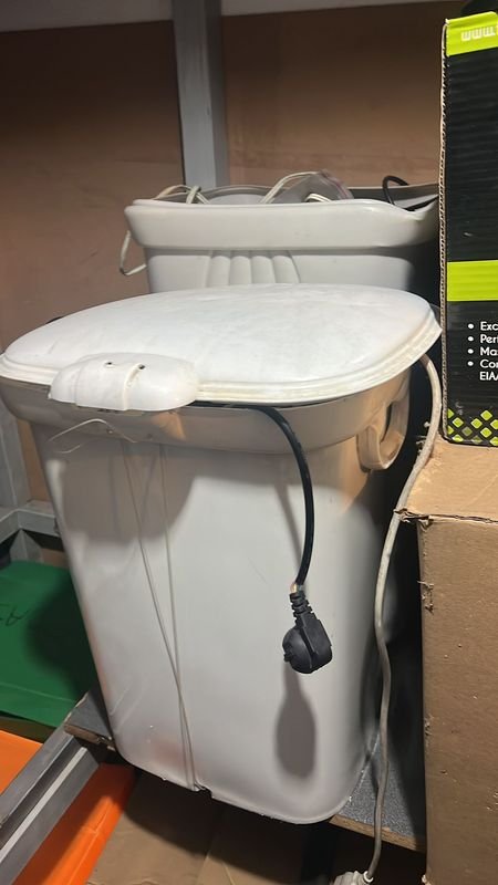 Lote anterior: Lotes de cables y enchufes varios - Venta en subasta
