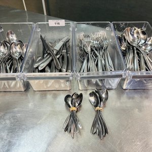 Lote anterior: Conjunto de Cubiertos de Acero Inoxidable Marca California