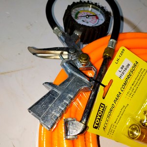 Manguera de Compresor Naranja 15 Metros con Manómetro y Juego de Acoples - imagen 4
