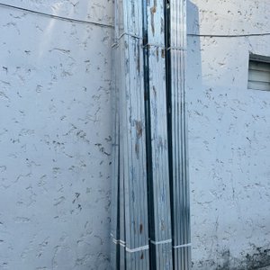 Lote #044D – Diez paquetes de soleras montantes cada paquete contiene diez unidades - imagen 1