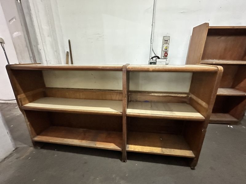 Mueble M.D.F Oval en Mal Estado - imagen 6