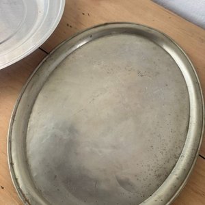 Lote de 3 Fuentes Metálicas Ovaladas y Redonda - imagen 4