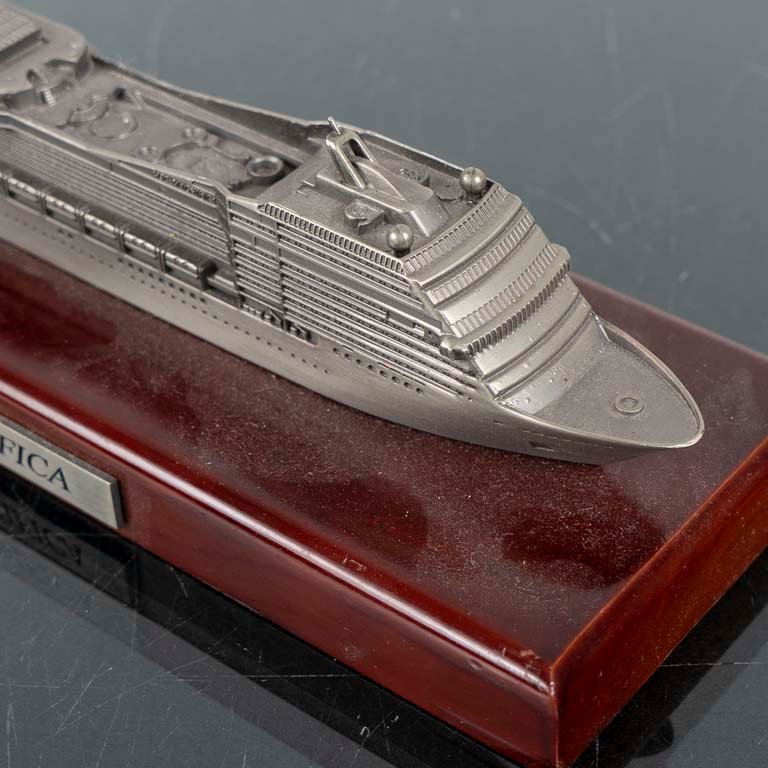 Maqueta de barco de madera y metal - Modelo de crucero a escala - imagen 2