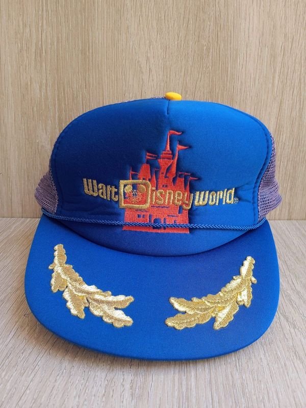 Lote siguiente: Gorra Original de WALT DISNEY WORLD Periodo 1990