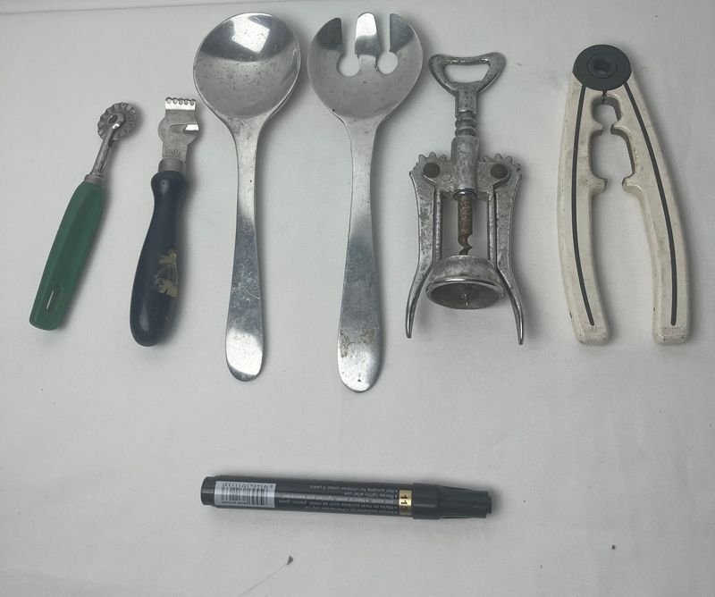 Lote siguiente: Utensilios de cocina en buen estado