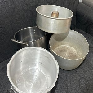 Lote siguiente: Juego de Ollas Budineras de Aluminio