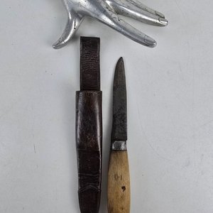 Cuchillo Sueco con Funda de Cuero Original - imagen 1
