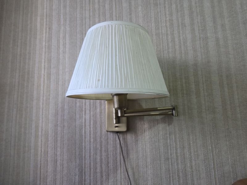 Lámparas regulables para laterales de cama de dos plazas - imagen 4