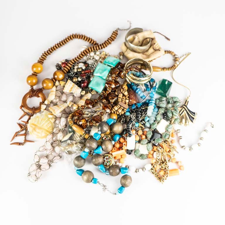 Collares de piedra y lote de bijoux en venta - imagen 1