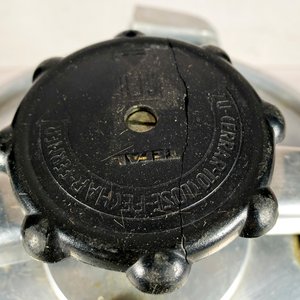 Olla a Presión de Aluminio con Perilla Negra Fisurada - imagen 2