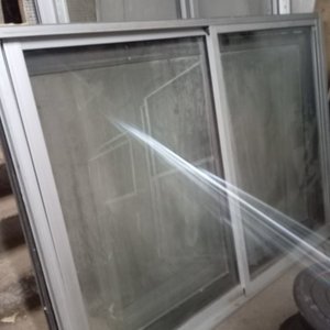 Lote anterior: Ventral de Aluminio y Vidrio con Dos Hojas Corredizas