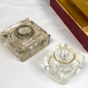 Set de Maquillaje Antiguo para Dama con Tinteros Hialinos - imagen 3